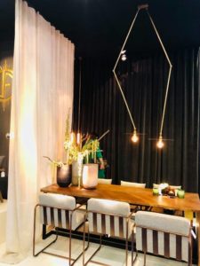 tendance déco de cet automne 2021 - suspension en laiton vipsandfriends